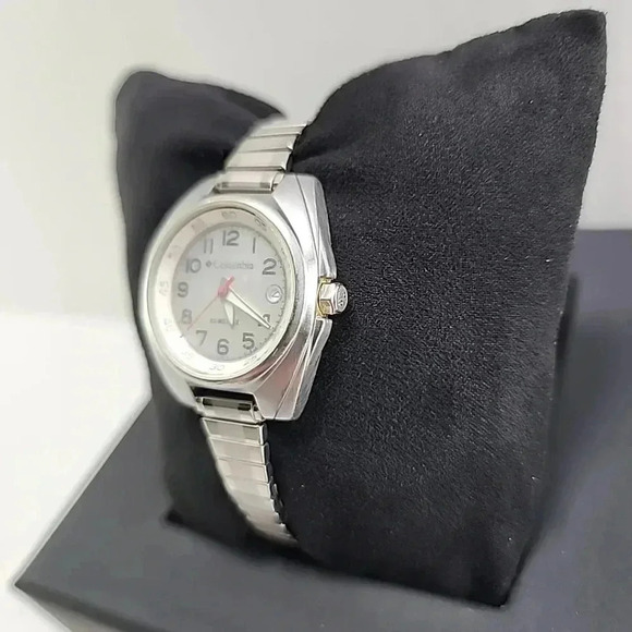 Womens Columbia Sports Watch 26mm Silver Tone Stretch Band Date 50M New Battery - Picture 3 of 14